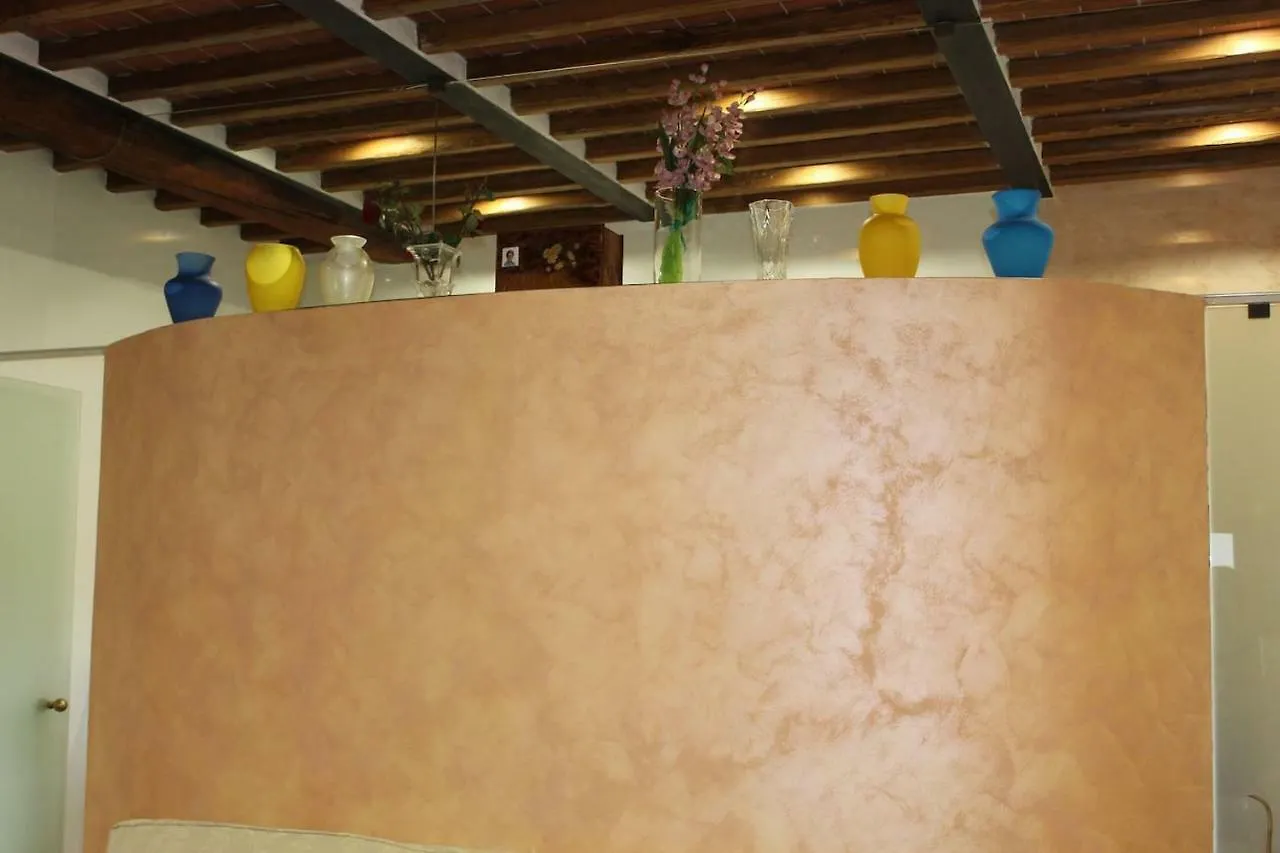Apartment Anfiteatro House Romantica Lucca